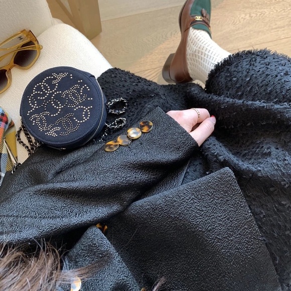 Premium Velvet-Trimmed Double-Breasted Blazer | Amber Buckle, Elegant Sheen - Picture 5 of 12